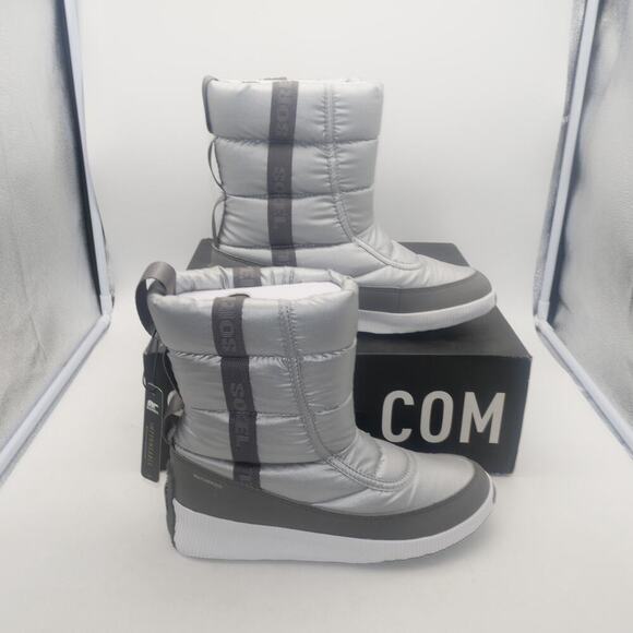 NEW Sorel Women's Out N About Puffy Mid WP Boot Women's 8 Silver - Picture 4 of 8